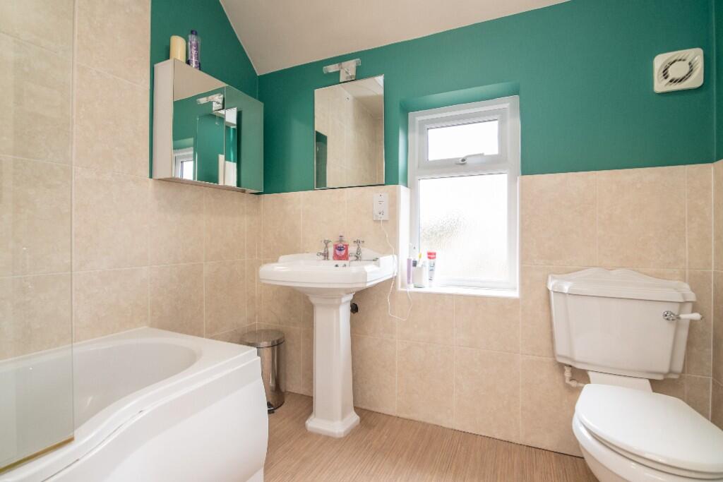 Additional image 20 of Cockshutt Lane, B61