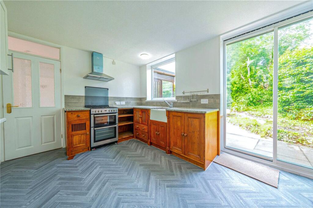 Additional image 11 of Clifton Avenue, Tamworth, Staffordshire, B79