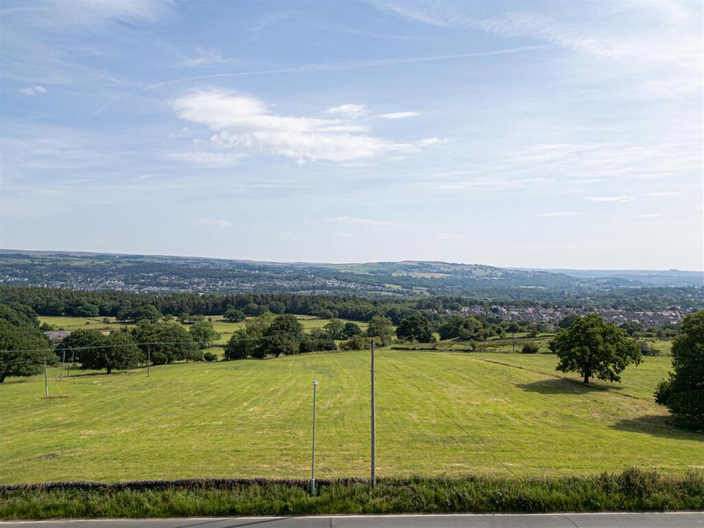 Additional image 4 of Moor View Drive, Bingley