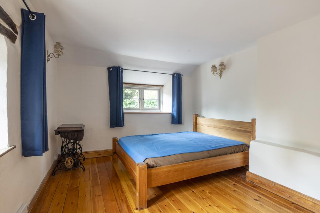 Additional image 10 of Farm Street, Tintinhull, BA22