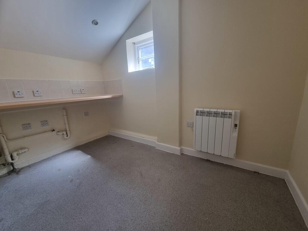 Additional image 4 of High Street, Warminster