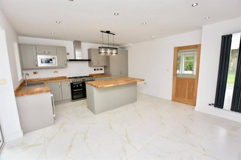 Additional image 4 of St. Albans Road, Darwen, Lancashire, BB3