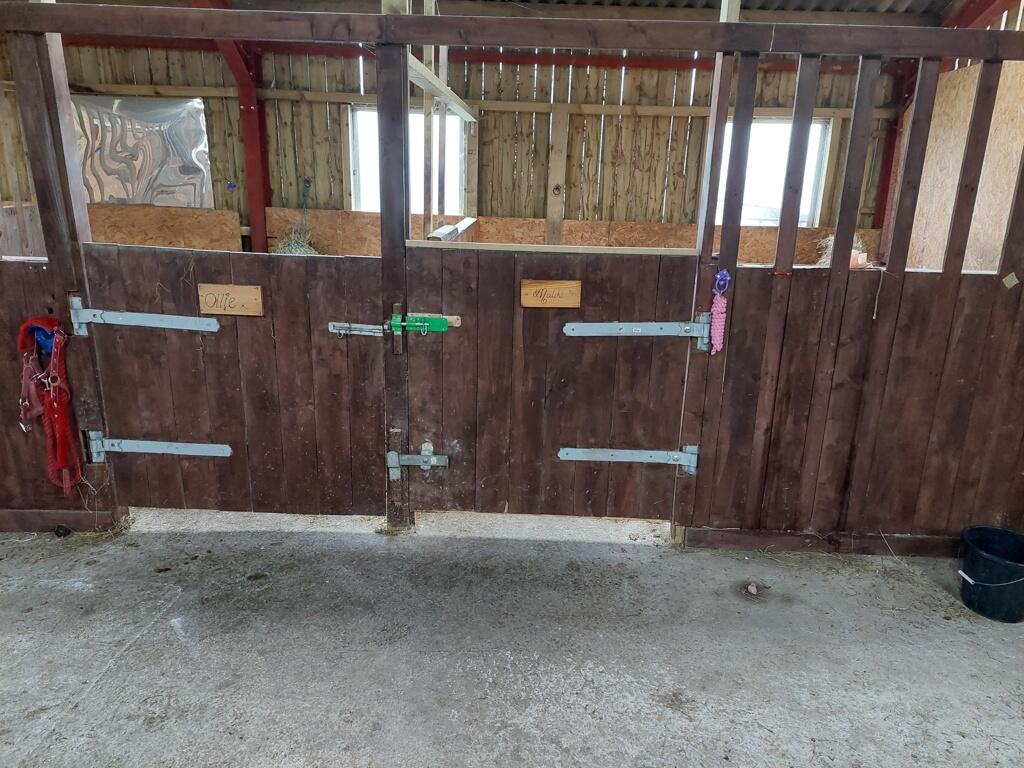 Additional image 7 of Land And Stables To The West Of Woodplumpton Road, Burnley, Lancashire, BB11 3RR