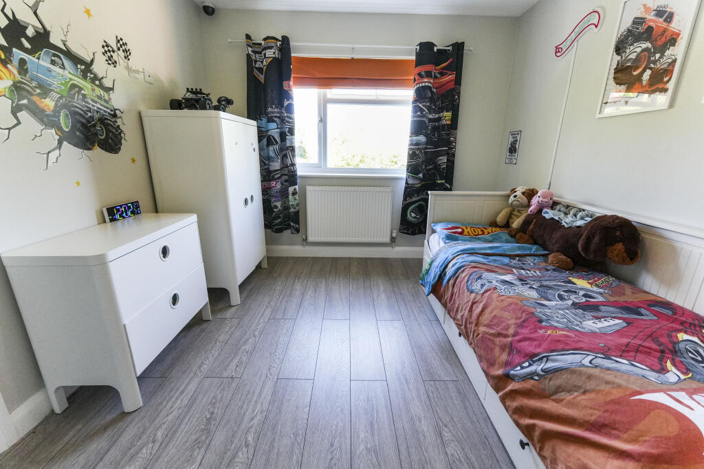 Additional image 23 of Holt Gardens, Studley, B80