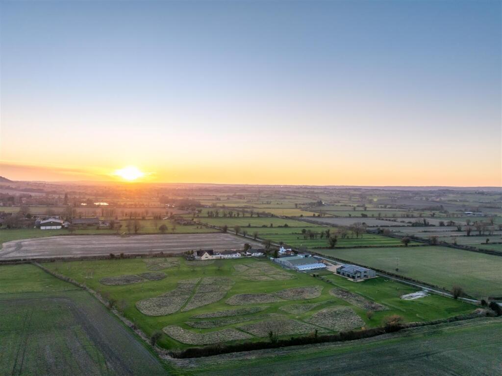 Additional image 21 of Sunnycroft Barn, Cowleaze Lane, Edington, Westbury