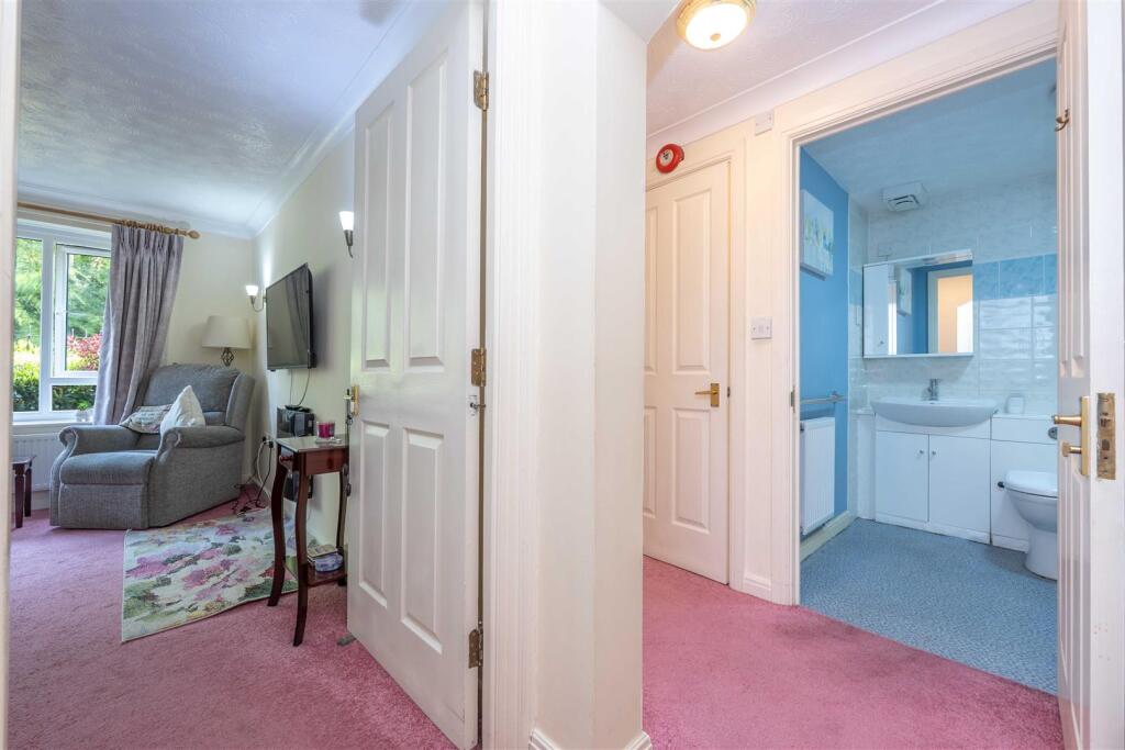 Additional image 4 of Chestnut Walk, Henley-In-Arden