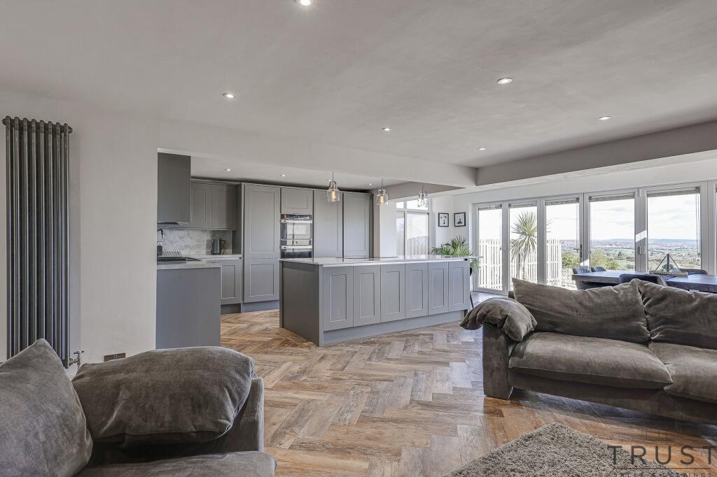 Additional image 18 of Wakefield Road, Drighlington, BD11