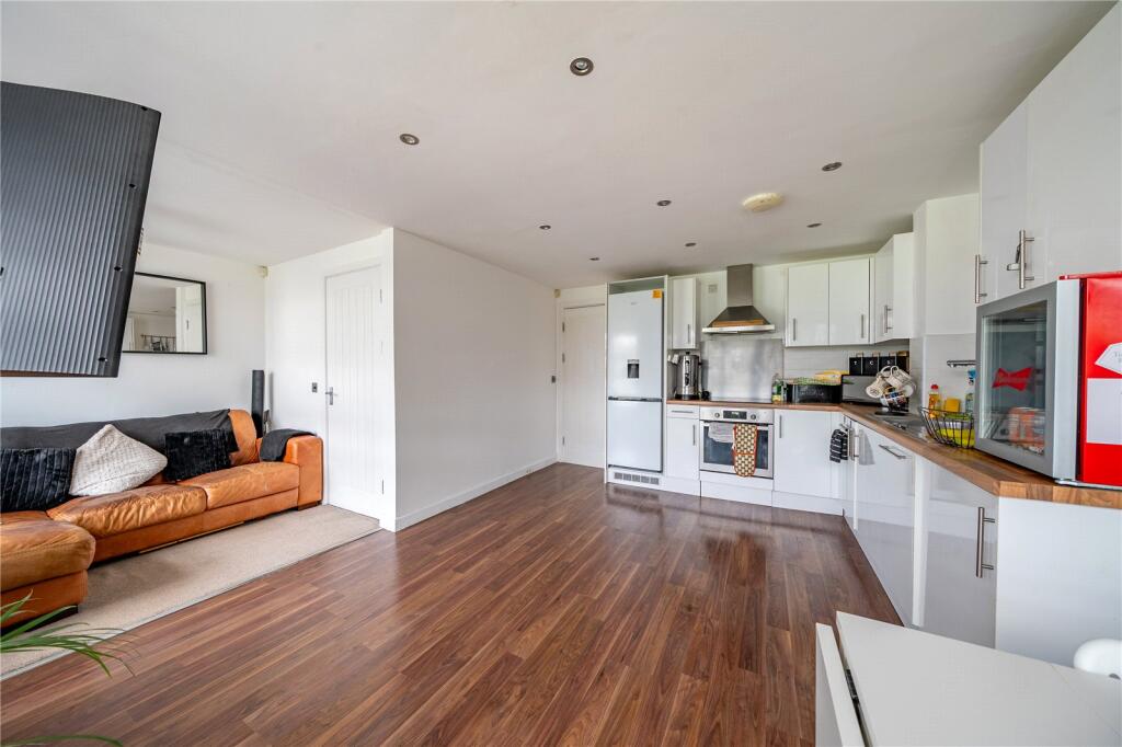 Additional image 14 of Apartment 3, Spinners Wharf, Dockfield Terrace, Shipley, West Yorkshire