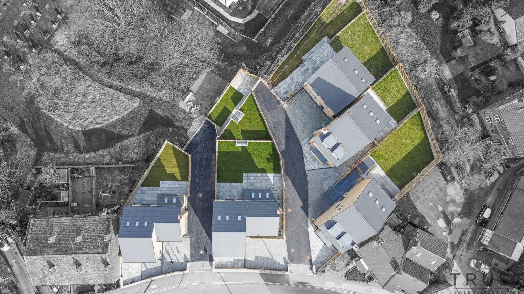 Additional image 51 of Wakefield Road, Drighlington, BD11