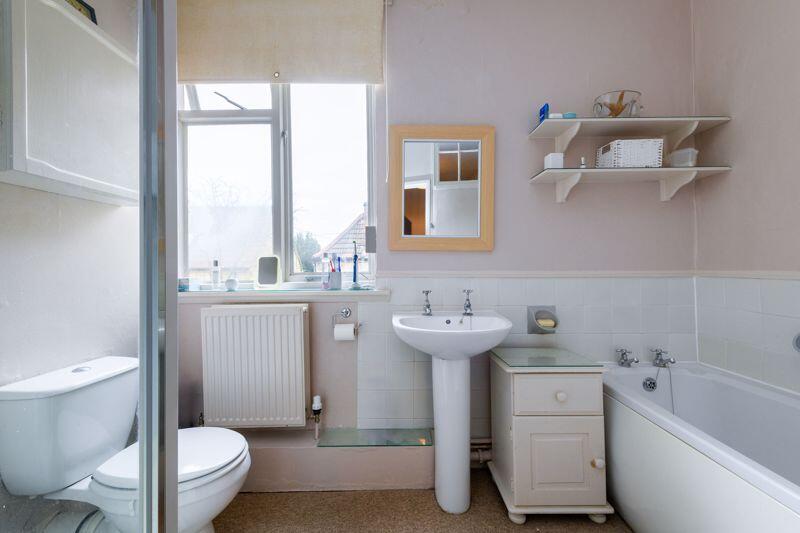 Additional image 11 of Holt