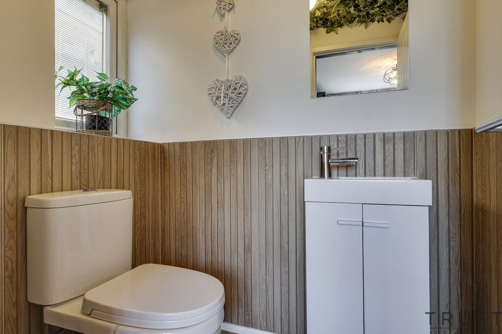 Additional image 59 of Wakefield Road, Drighlington, BD11