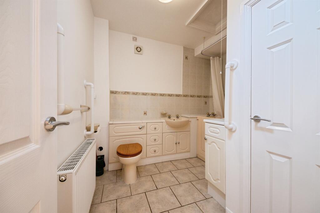 Additional image 9 of Birmingham Road, Henley-In-Arden