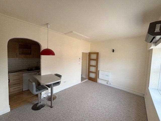 Additional image 3 of Vineys Yard, Bruton, BA10 0EU.