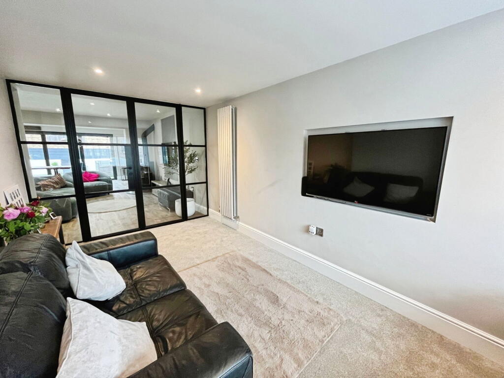 Additional image 12 of Agincourt Drive, Gilstead, Bingley, BD16 3JY