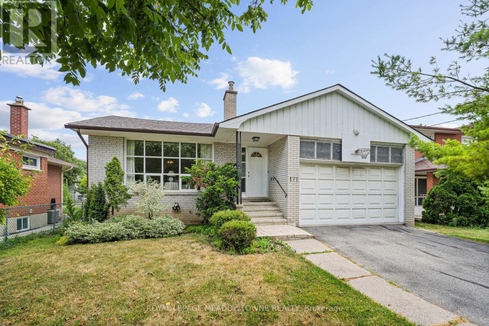Property image for 177 PATRICIA AVENUE|Toronto (Newtonbrook West), Ontario M2M1J6