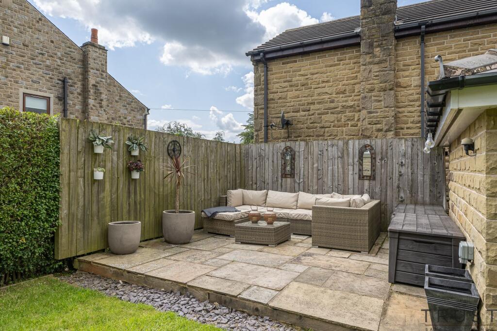 Additional image 82 of Bradford Road, Birkenshaw, BD11