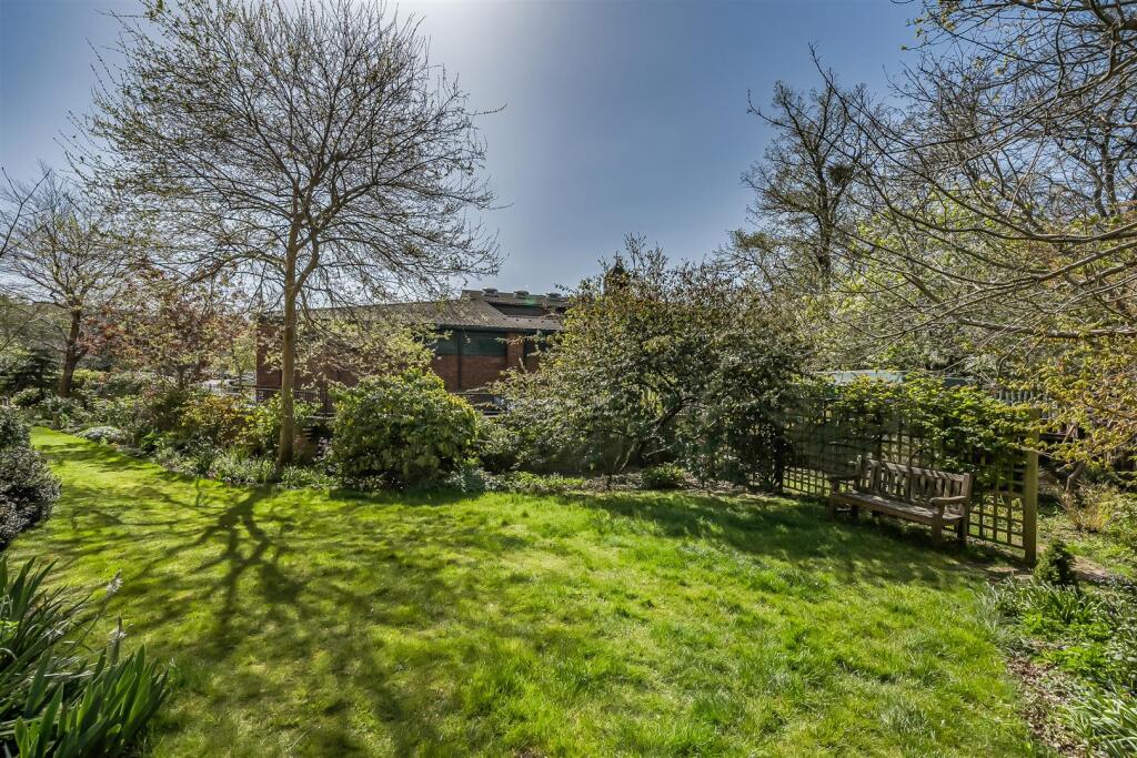 Additional image 14 of Canvendish Lodge, Glastonbury