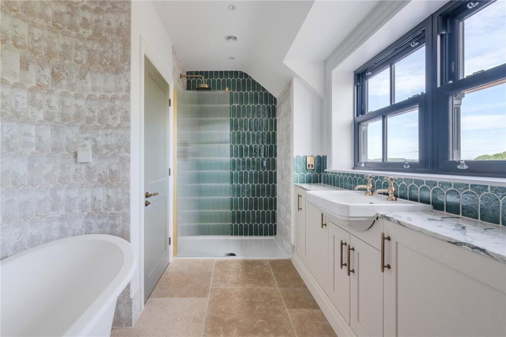 Additional image 22 of Impressive New Home in Holcombe –  Late Summer Completion