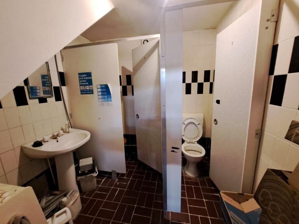 Additional image 19 of 24 Broad Street, Oldbury, West Midlands, B69 4SF