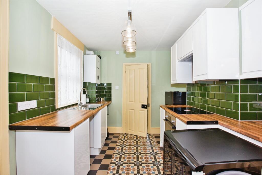 Additional image 4 of Manor Road, Yeovil