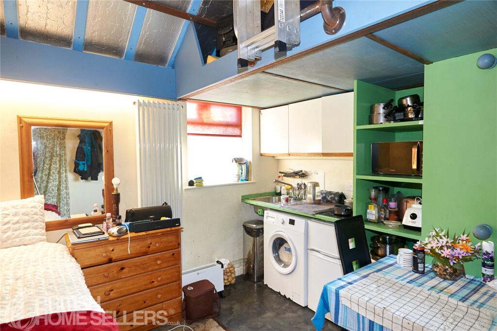 Additional image 28 of Colmer Road, Yeovil, Somerset, BA21