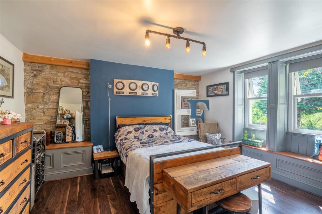 Additional image 14 of Character Property on Woodlands Drive