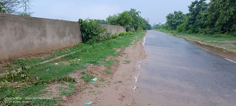 Additional image 2 of Fatehabad Road, Agra