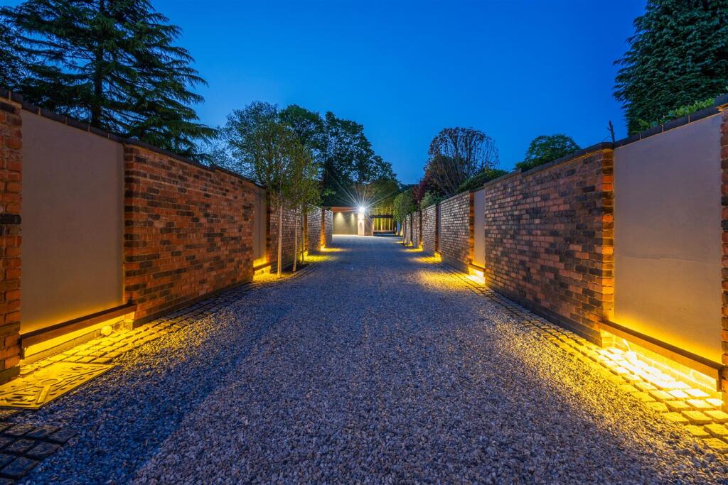 Additional image 30 of Chattock Gardens, Solihull, B91