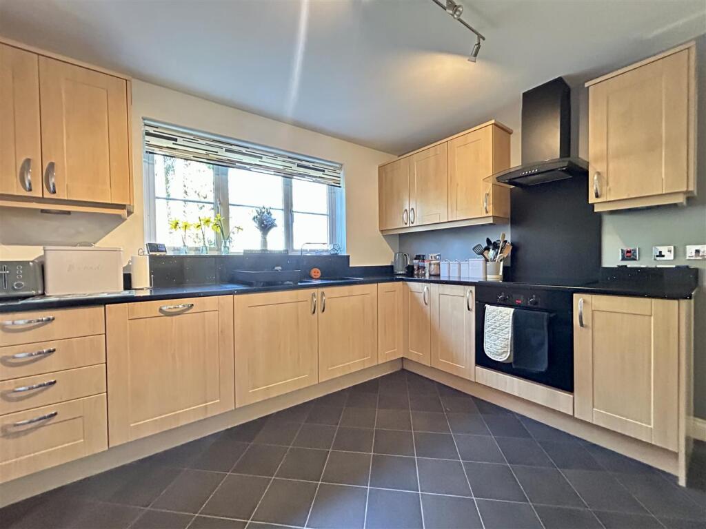 Additional image 7 of Cavalier Drive, Halesowen