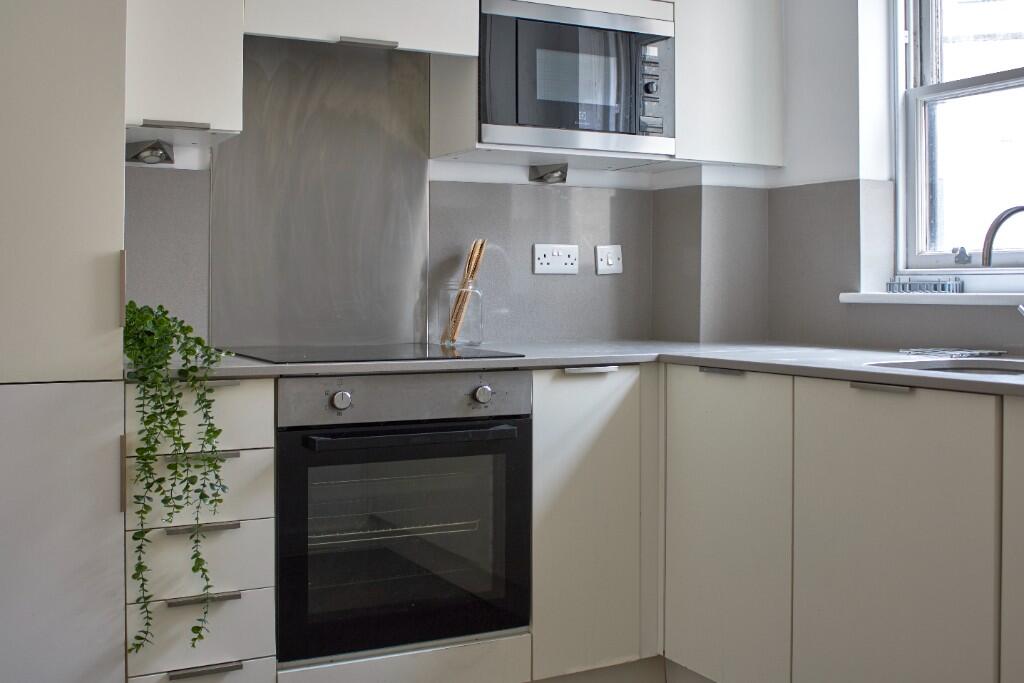 Additional image 3 of St. James's Parade, Bath, Somerset, BA1