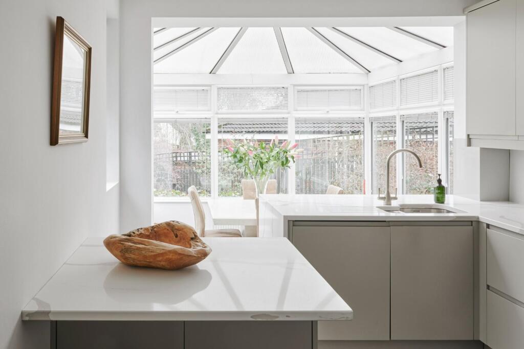 Additional image 3 of Hawthorn Crescent, Baildon,