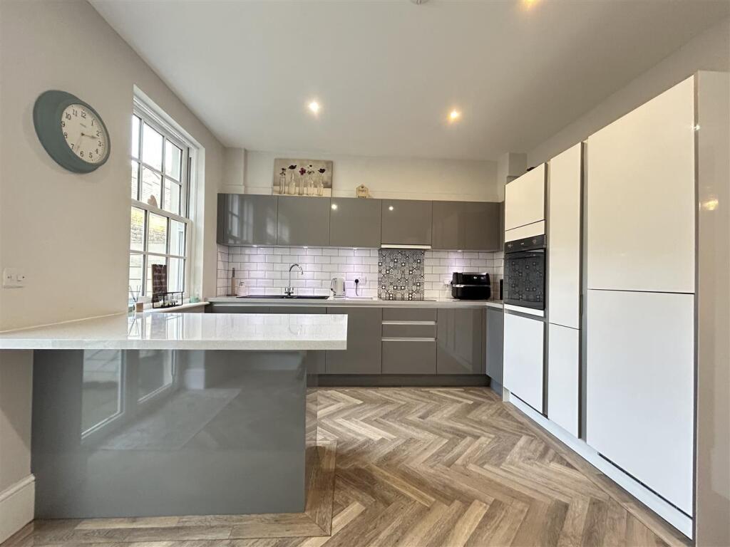 Additional image 7 of Corngreaves Road, Cradley Heath