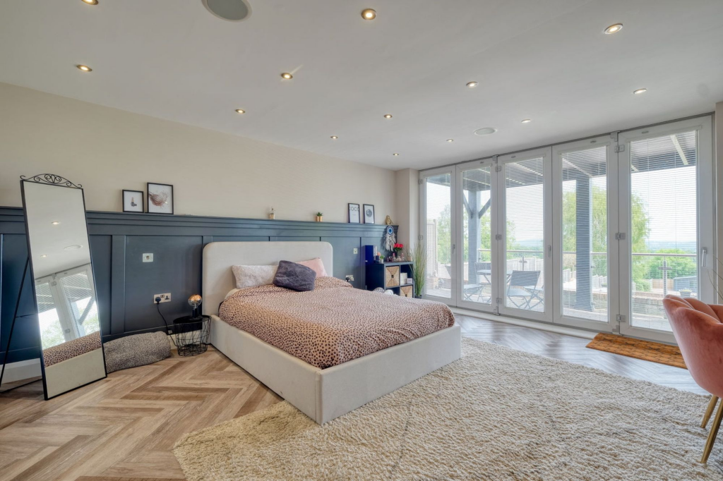 Additional image 17 of Evesham Road, Astwood Bank, B96