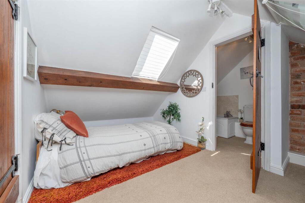 Additional image 19 of Ullenhall Lane, Ullenhall