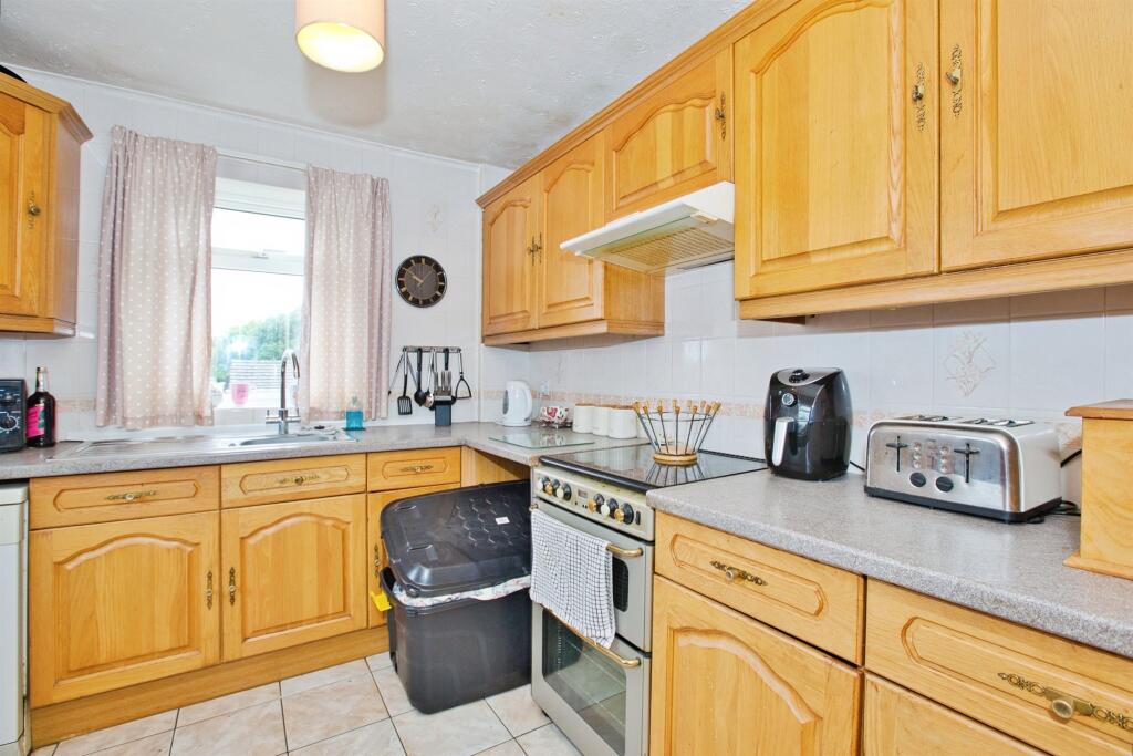 Additional image 7 of Abbots Way, Yeovil