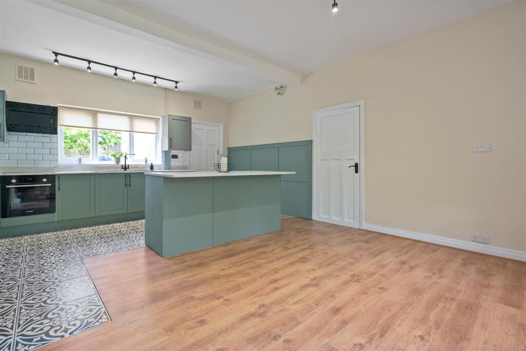 Additional image 5 of Warwick Road, Solihull