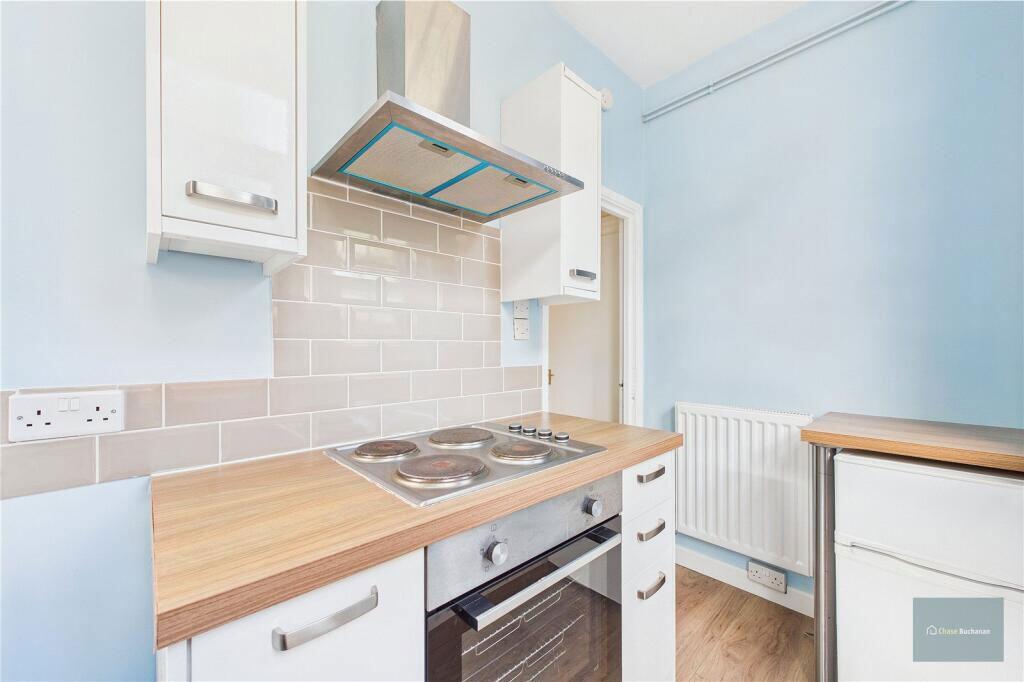 Additional image 4 of 17 Lower Oldfield Park, Oldfield Park, Bath, Somerset, BA2 3HL