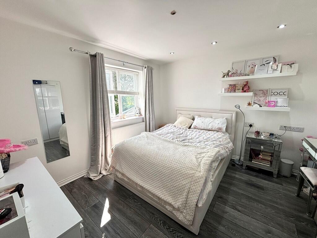 Additional image 12 of Oakleigh Road, Clayton, Bradford