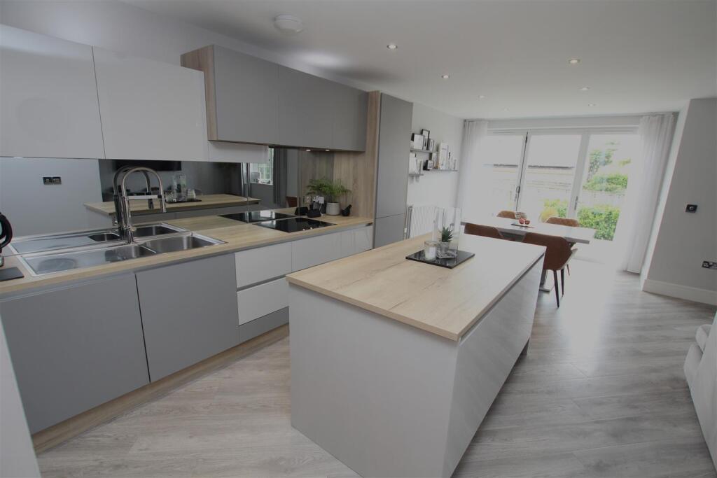 Additional image 20 of Sandhill Fold, Idle, Bradford