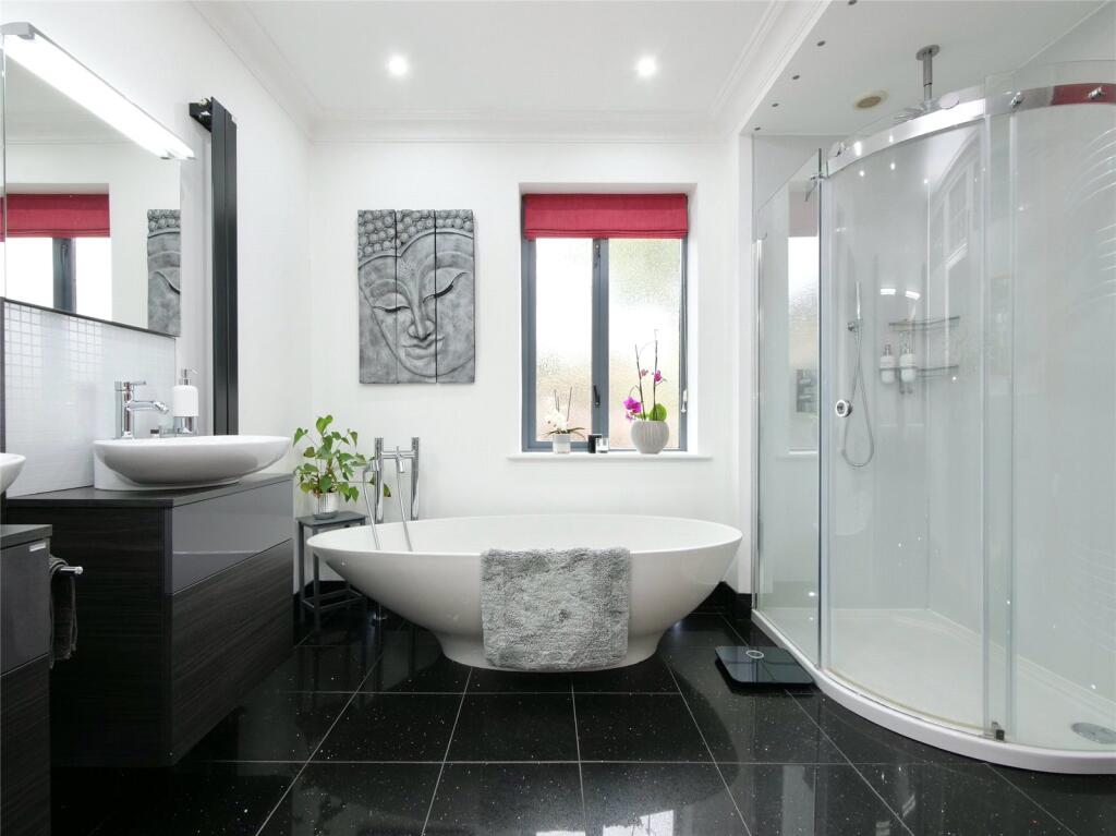 Additional image 23 of Oustanding Five Bedroom House In Pilton