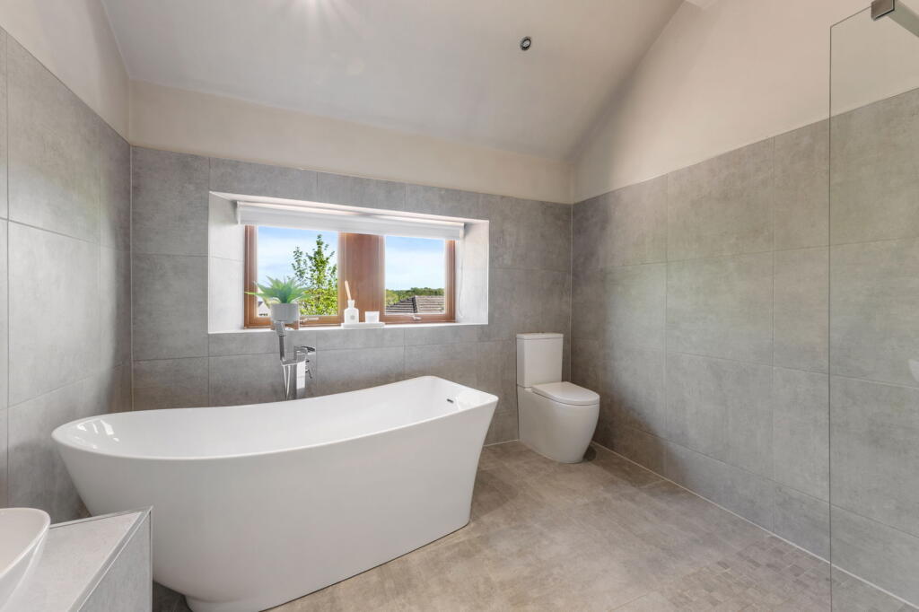 Additional image 24 of Jumeria, Latham Lane, Gomersal, BD19