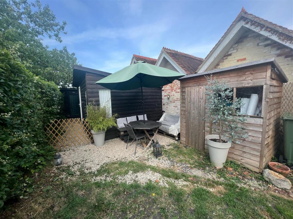 Additional image 9 of Victoria Gardens, Henstridge