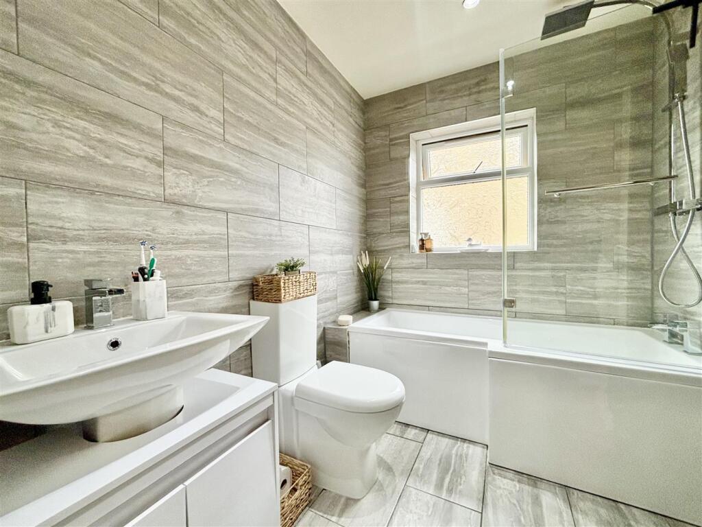 Additional image 14 of Bush Hill Fold, Queensbury, Bradford