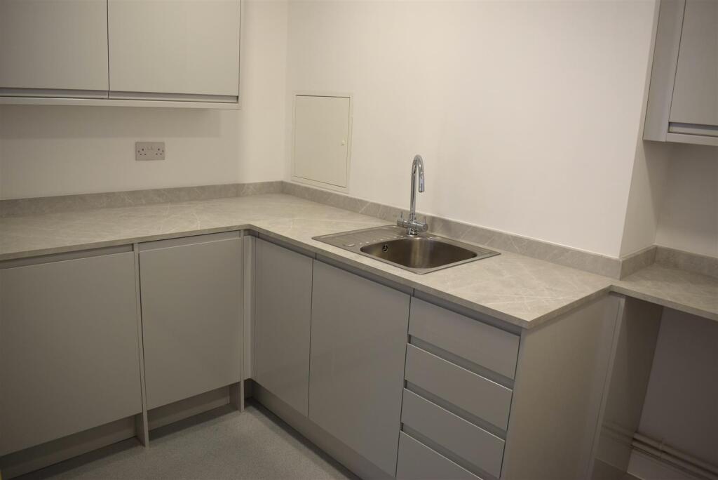 Additional image 8 of Unit 2 at Henley Court Off High Street, Henley-In-Arden