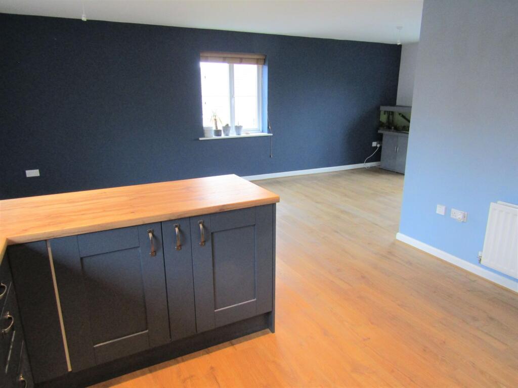 Additional image 4 of Old College Avenue, Oldbury, B68