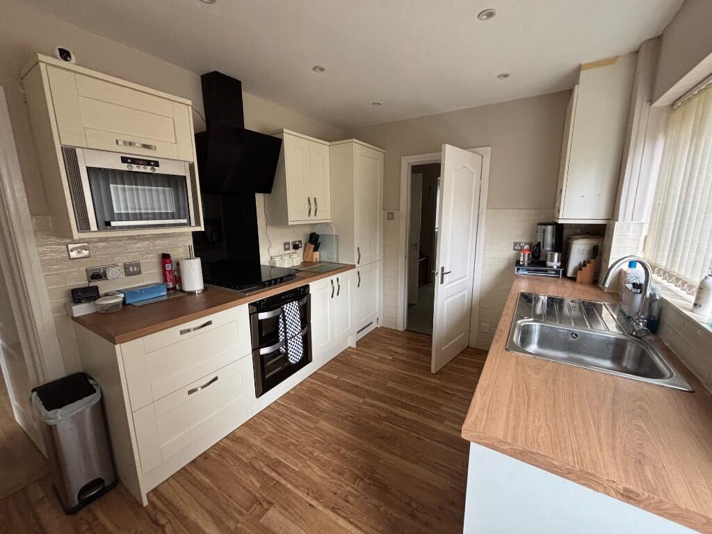 Additional image 5 of Grasleigh Avenue, Bradford, West Yorkshire, BD15