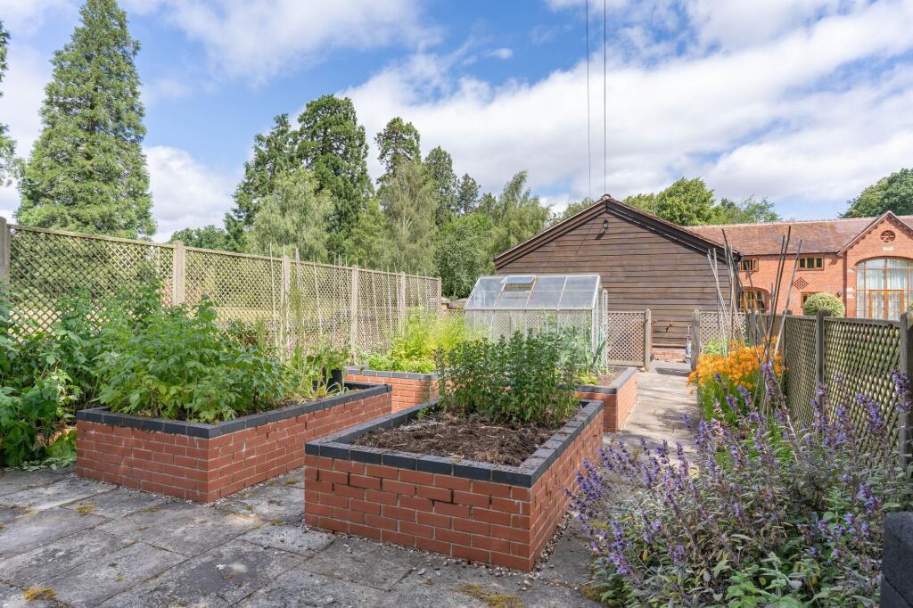 Additional image 38 of Brockhill Lane, Alvechurch, B48