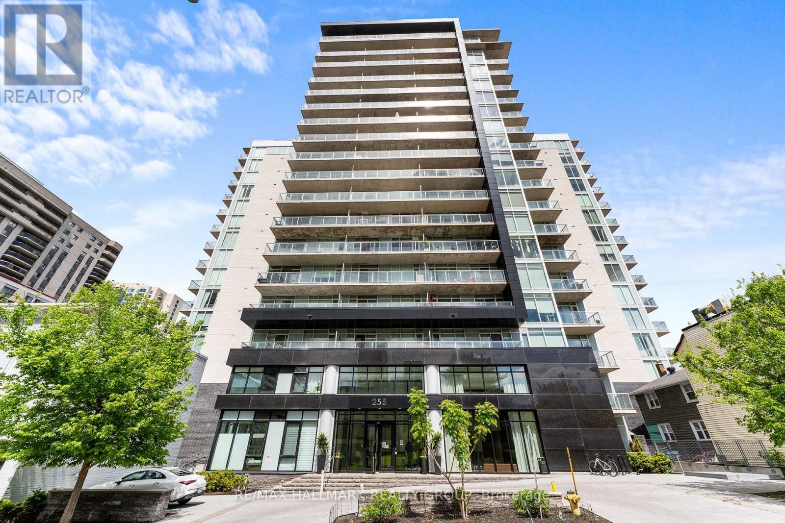 217 - 255 BAY STREET|Ottawa, Ontario K1R0C5