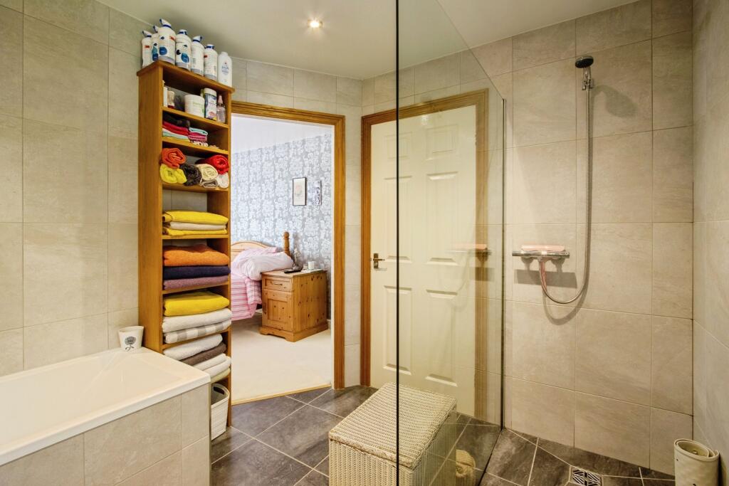 Additional image 17 of Tong Moor Side, Birkenshaw, Bradford, West Yorkshire, BD11