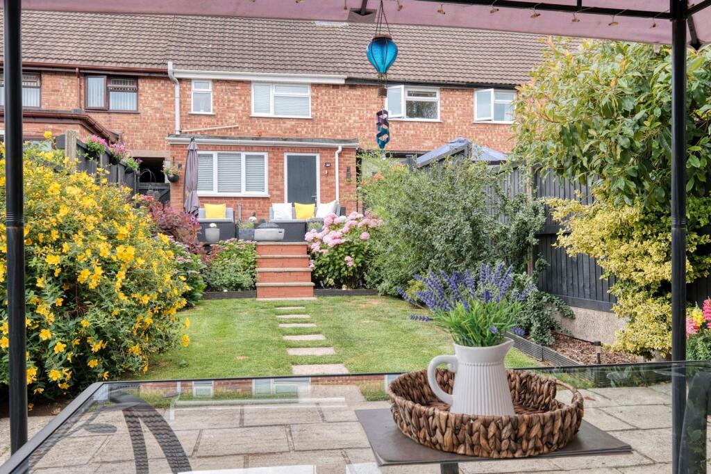 Lyndon Road, Rednal, B45